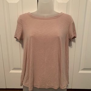 dusty rose colored t-shirt